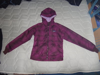~保證真品蠻新的女款 Patagonia 紫色風衣外套XS號~便宜起標底價標多少賣多少