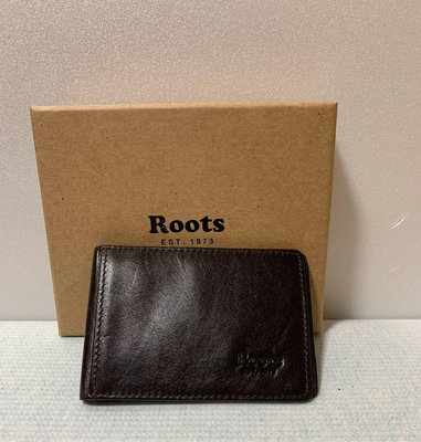 Roots 加拿大 男生皮夾夾層 咖啡色 卡夾 真皮 購於新光三越 附外盒如圖（全新台北現貨）