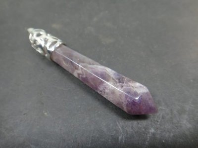 【競礦網】天然漂亮紫水晶靈擺柱造型大胸墬(親民價、便宜賣、限量10組)原價150元