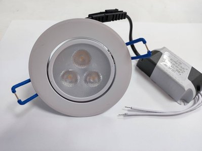 LED崁燈 5W 3晶.可調角度.崁孔:7cm-7.5cm 白光/黃光 晶芯:台灣 含變壓器 全電壓 LED燈泡