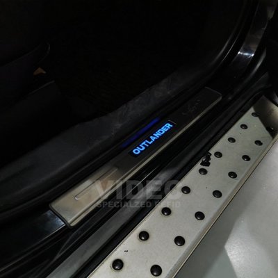 威德汽車精品 三菱 2015 OUTLANDER LED 門檻 踏板 迎賓踏板 四片發光