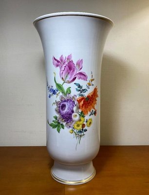 [ 珍寶 ] Meissen 手繪五彩花卉36公分高 寬口大花瓶