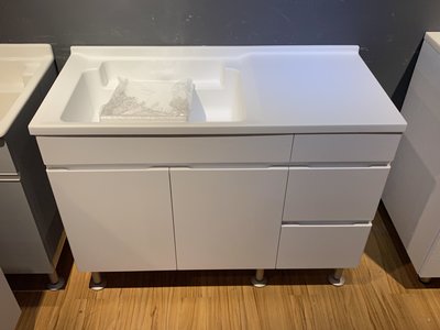 120x55 白色人造石洗衣槽+白木紋防水櫃(德浦家具)