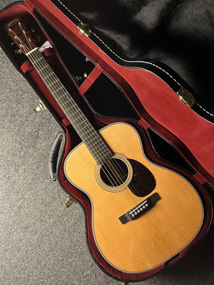【高雄名人樂器】最新款 Martin OM-28 Modern Deluxe 全單板 民謠吉他