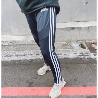 💖帝安諾-實體面面 ADIDAS 愛迪達 經典 三線褲 長褲 透氣 拉鍊 窄管修身 運動長褲 運動褲 DZ6168