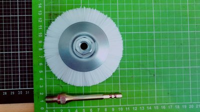 尚溢~砂輪機專用:M10鎖牙碟型白色 尼龍刷(降低/金屬鋼絲輪刮痕)+六角頭加長型轉接桿.(全長約10公分)