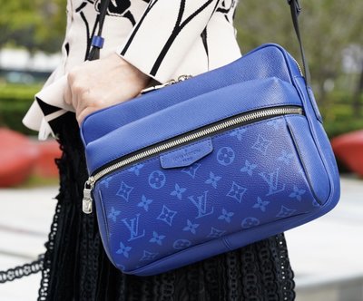 【COCO 精品專賣】Louis Vuitton M30242 outdoor messenger 斜背包 閃電藍 現貨