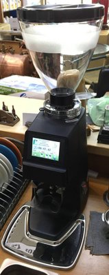 L.M GD-e良鎂 獨家銷售 營業用 定量磨豆機(黑色)--【良鎂咖啡精品館】