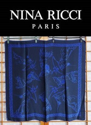 法國精品【Nina Ricci 蓮娜麗姿】真品 黑色 LOGO織 SILK絹絲 手工縫邊 大方絲巾~直購價790~🍁