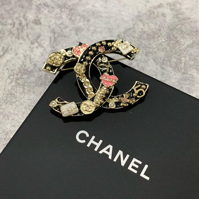 Chanel 胸針 別針 粉色愛心小飾品logo 《精品女王全新&二手》