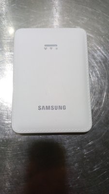 【Samsung】輕薄皮革質感 三星 SM-V101F LTE FDD 全頻全世界使用 4G 無線路由器 功能正常的喔!