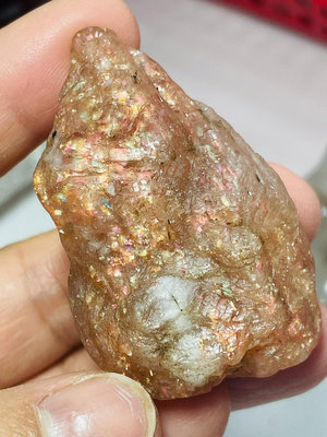yj323天然金太陽原石原礦 爆彩拉絲 云母效應美 顏色紅 水晶 擺件 原石【天下奇物】3064