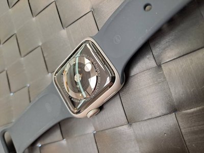 奇機通訊(巨蛋店)-二手 9.5成新 Apple Watch Series 5 40MM LTE 觸控螢幕 銀色