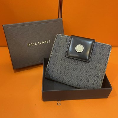 義大利Bvlgari 寶格麗 女性 牛皮+Logo鋼扣+丹寧布字母 時尚皮夾 特價真品 11.5 x 10 cm