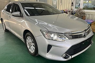 車主寄賣 2018年 Camry 高雄某補教業經理換車 託售