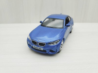 台灣現貨 全新盒裝1:36~寶馬BMW M2 藍色 合金汽車模型