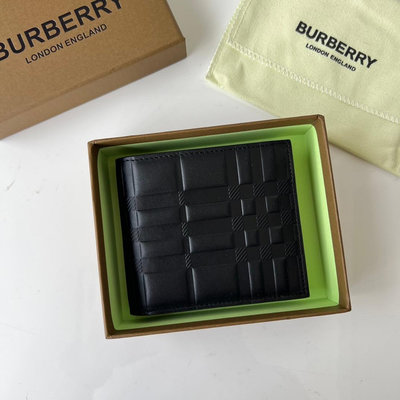 USA美國留學生代購 Burberry 新款巴寶莉男士短夾 雙摺錢包 卡夾 粒面小牛皮壓花工藝 格紋簡約大氣 一包多用 日常必備