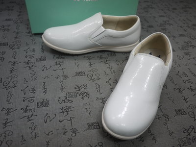 日本 YOUNEX 高級白色鱷魚紋休閒鞋 USA 7 EUR 40 JPN 25 CM
