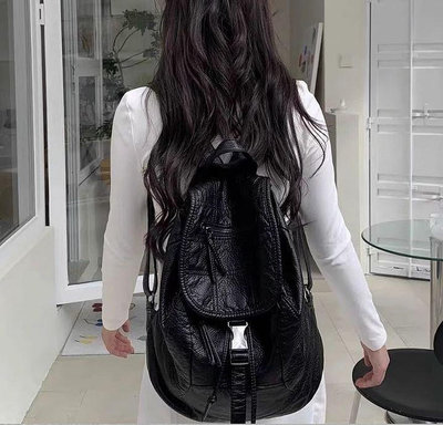 [預購]水洗軟皮大容量旅行後背包雙肩包女高級設計感小眾包包