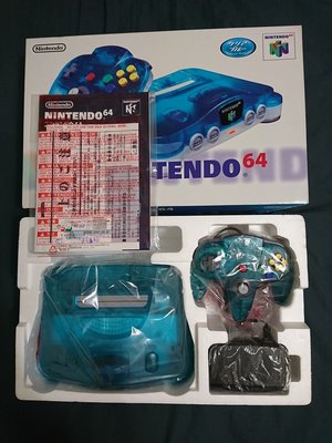 收藏美品 原版任天堂 Nintendo 64 N64 限定透明藍 + 瑪莉歐系列卡匣(64震動版&amp;物語&amp;網球&amp;耀西物語)