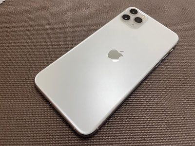 奇機巨蛋【256GB】二手 Apple iPhone 11 pro max 銀色 全新原廠電池 店內保固三個月