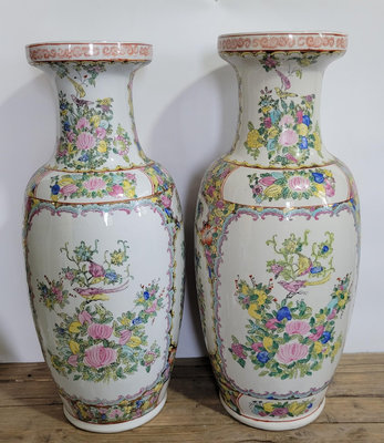 可議價-七八十年代廣彩花瓶一對，24寸高（61厘米）古色古香，是家居【店主收藏】17965