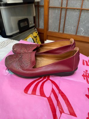 「 二手鞋 」 DR.KAO 女版皮革休閒鞋 36.5號（酒紅）123
