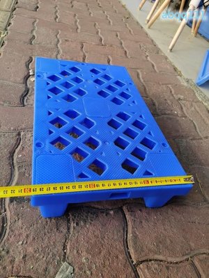 放貨腳地板腳墊高架貨架高腳防潮墊可組合地腳板墊50*30*10cm塑料板 塑膠板 卡板箱 托盤 腳墊 踏板 防潮板 貨架