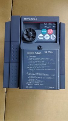 日本三菱變頻器D720-1.5K=2HP/220V