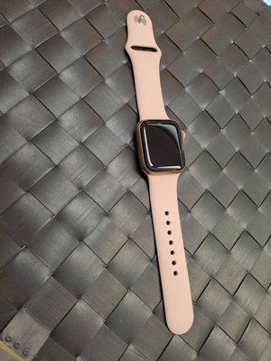 奇機通訊(巨蛋店)-二手 9.5成新 Apple Watch Series 6 40MM GPS 觸控螢幕 粉色