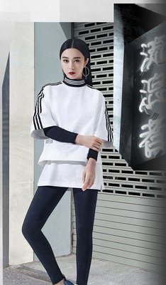 正品預購-范爺廣告主打款-Adidas Original七分寬袖白色三線上衣 CD6905