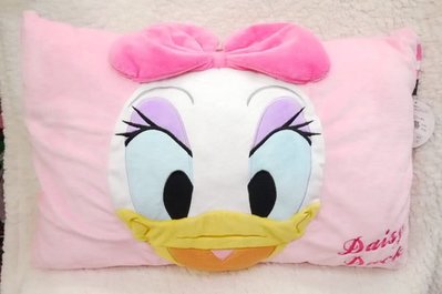 ♥小花花日本精品♥ Hello Kitty  迪士尼黛西大臉粉色枕頭抱枕靠枕12314904