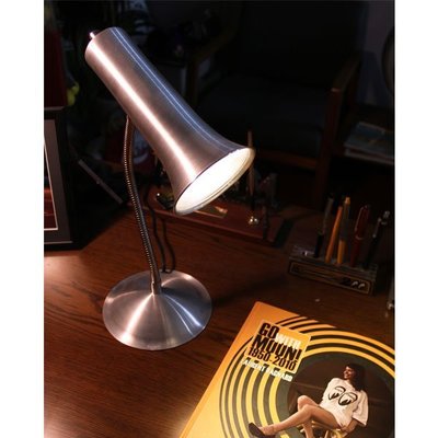 (I LOVE樂多)MOONEYES Desk Lamp Beams 月亮髮絲光盤軟管檯燈