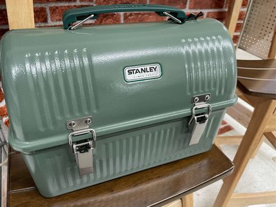 4/17前 限量 美國Stanley史丹利 經典餐盒10QT 9.5L /個 午餐盒 午餐箱 收納箱 工具箱～綠色