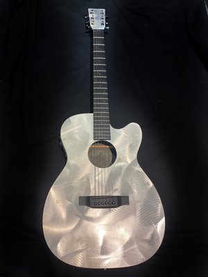 【二手】Martin Alternative X 拉絲鋁質頂級原聲吉他(含拾音器) $38,000