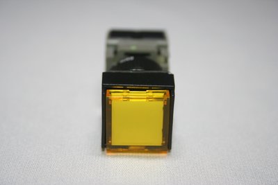 日本 富士電機 小 正方形 黃色 照光 按鈕 按鍵 開關 帶燈按鍵 AH165-SLY E3 FUJI LED 16MM