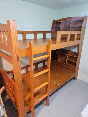 毅昌二手家具~3.5尺全實木雙層床～中古家具 回收家具