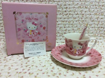 Sanrio hello kitty 25週年咖啡杯盤湯匙組—玫瑰款《日本製.1999年商品》收藏特價出清