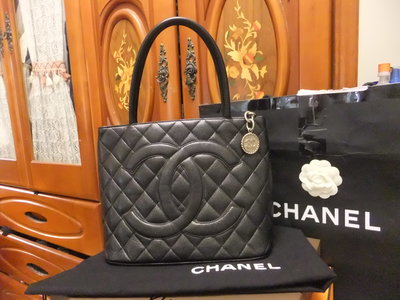 Chanel   黑色  荔枝皮  托特 肩背   金幣  銀幣  希爾頓 包