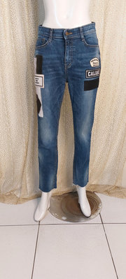 Y850韓國精品BEAUTIQUE 字母圖案藍色牛仔褲M
