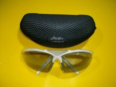 便宜大拍賣自行車戶外運動專用眼鏡抗UV鏡面太陽眼鏡(騎公路車GIANT阿姆斯壯OAKLEY)