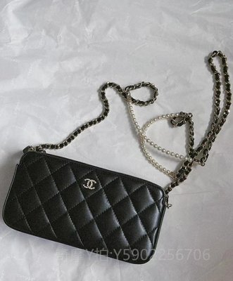 二手正品 Chanel  small leather 雙拉鍊 發財手機包 WOC包 鏈帶 珍珠鏈帶包  A82527