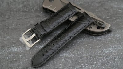 22mm水牛皮紋路大型紳士錶必備 ,黑色直身真皮錶帶,黑色縫線