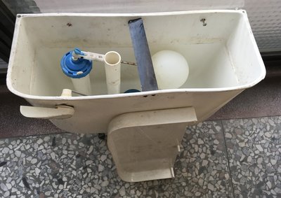 PVC分離式馬桶水箱 塑膠水箱，二手