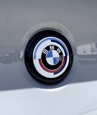 【歐德精品】德國原廠BMW M Heritage 50週年紀念版 G02 F98 X4M 前標 後標 廠徽