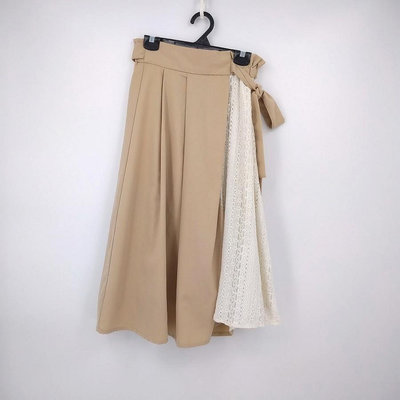 210606riche glamour奶茶色拼接白色蕾絲不對襯綁帶鬆緊長裙傘裙M 二手 輕微起毛球