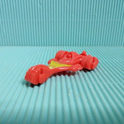 [ 三集 ] 公仔  健達出奇蛋  玩具模型車  長約:7公分 材質:塑膠  E8 .4 (82)