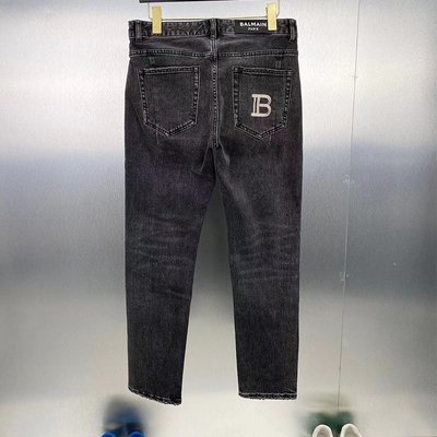 【全新現貨】BALMAIN巴爾曼秋冬新款男士壓花浮雕字母黑色牛仔褲修身小腳長褲