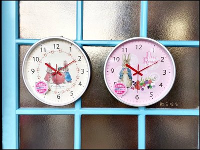 彼得兔 銀框圓形掛鐘 白色/粉色塑料靜音機芯比的兔子水果時鐘 共2款 圓鐘壁鐘造型鐘 簡約大方可愛風卡通時鐘【歐舍傢居】
