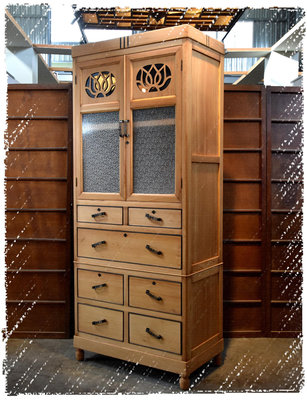 ^_^ 多 桑 台 灣 老 物 私 藏 ----- 挺立傲然的台灣老檜木玻璃櫃
